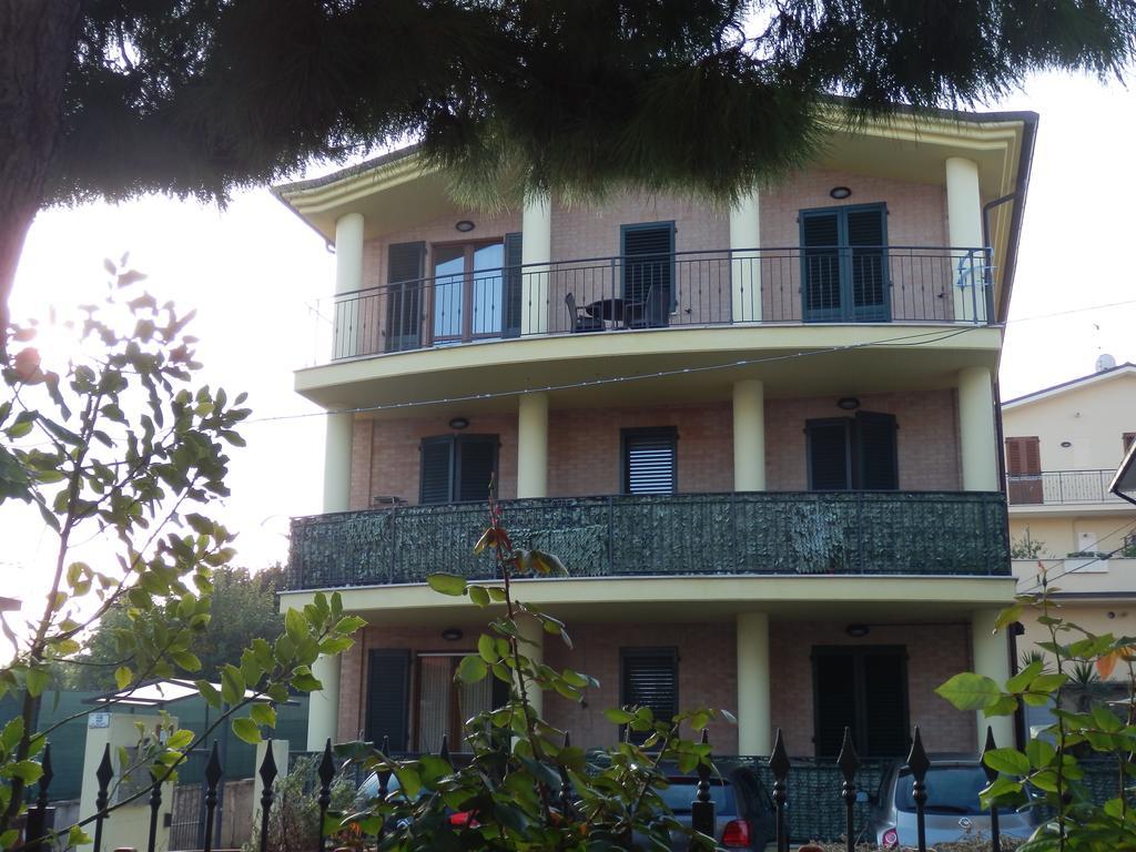 Casavacanze Azzurro Mare Porto SantʼElpidio Εξωτερικό φωτογραφία